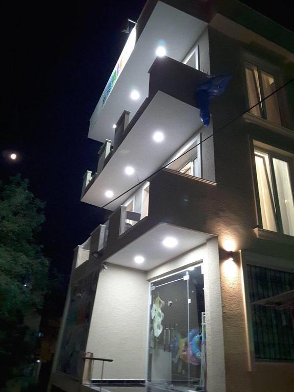 Apartment Te Kalua Sarandë Esterno foto